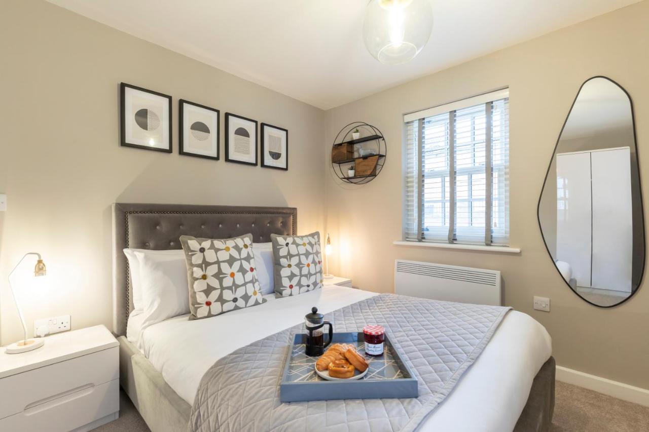 Apartment Elliot Oliver - 2 Bedroom Garden With Parking *